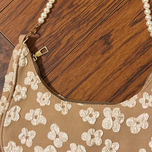 Tan & Cream Floral Print Shoulder Bag with Pearl Chain Strap | NWT | - Picture 11 of 11